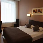 By Unique Hotel 2*